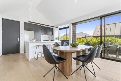 Photo of property in 2 Kotuku Lane, Jacks Point, Queenstown, 9371