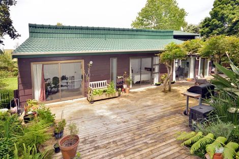 Photo of property in 9 Geoffrey Road, Torbay, Auckland, 0630