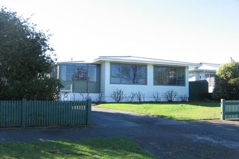 Photo of property in 8 Rennie Avenue, Milson, Palmerston North, 4414