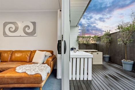 Photo of property in 68a Colwill Road, Massey, Auckland, 0614