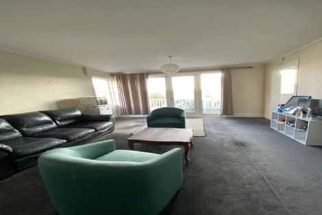 Photo of property in 98 Majoribanks Street, Mount Victoria, Wellington, 6011