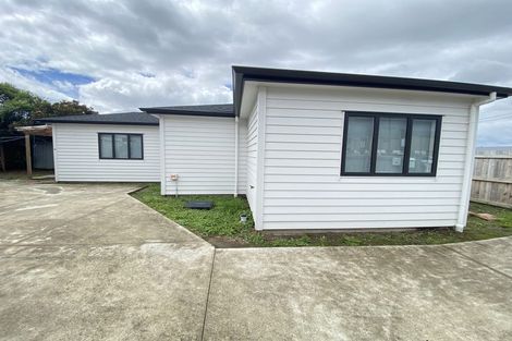 Photo of property in 5 Tawa Road, Te Atatu Peninsula, Auckland, 0610
