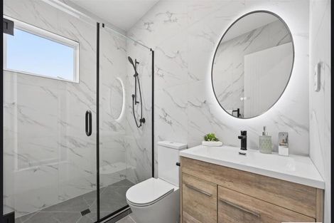 Photo of property in 10 Taukahiwi Road, Pukekohe, 2120