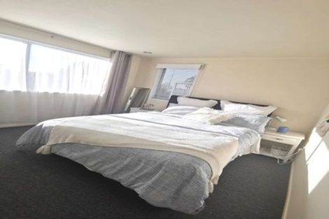 Photo of property in 10 Granville Drive, Massey, Auckland, 0614