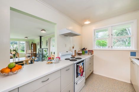 Photo of property in 22 Hohiria Street, Waikanae Beach, Waikanae, 5036