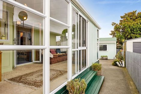 Photo of property in 7 Murray Avenue, Hawera, 4610