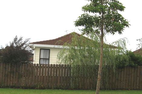 Photo of property in 3/76 Luanda Drive, Ranui, Auckland, 0612