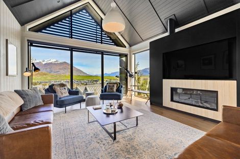 Photo of property in 17 Falconer Rise, Jacks Point, Queenstown, 9371