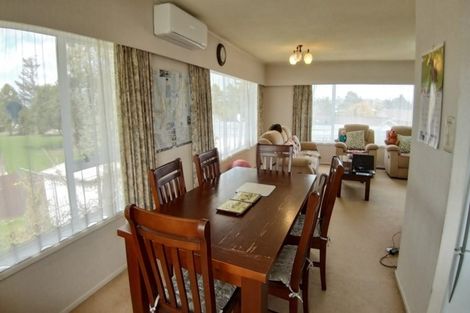 Photo of property in 18 Tupaki Place, Pakuranga Heights, Auckland, 2010
