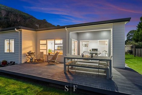 Photo of property in 12 Matuhi Street, Waikanae, 5036