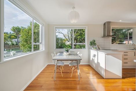 Photo of property in 13 Whirinaki Crescent, Heretaunga, Upper Hutt, 5018