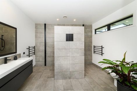 Photo of property in 10 Hanalin Drive, Marton, 4710