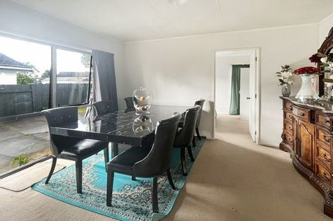 Photo of property in 86 Hillcrest Drive, Kelvin Grove, Palmerston North, 4414