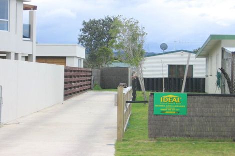 Photo of property in 121b Graham Street, Whangamata, 3620