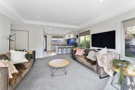 Photo of property in 2/23 Wakelin Place, Redwood, Christchurch, 8051