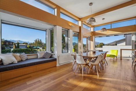 Photo of property in 31 Old Station Avenue, Wanaka, 9305