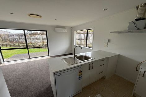 Photo of property in 14 Innisowen Place, Flat Bush, Auckland, 2019