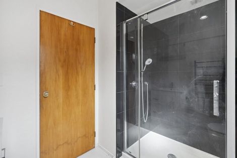 Photo of property in 42 Satara Crescent, Khandallah, Wellington, 6035