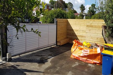 Photo of property in 1/38 Kaipatiki Road, Glenfield, Auckland, 0629