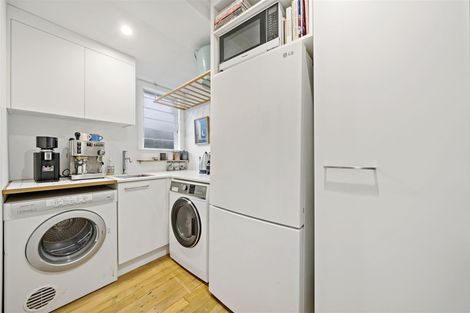 Photo of property in 10 Taioma Crescent, Te Atatu Peninsula, Auckland, 0610