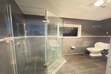 Photo of property in 1/15 Roseberry Avenue, Birkenhead, Auckland, 0626