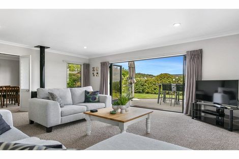Photo of property in 77 Harvey Street, Waipahihi, Taupo, 3330