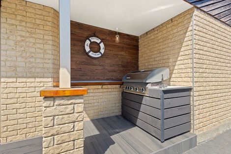 Photo of property in 18 Mcdougal Place, Kaiapoi, 7630