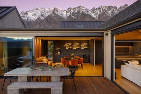 Photo of property in 8 Arran Lane, Jacks Point, Queenstown, 9371