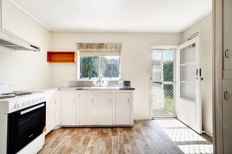 Photo of property in 1/34a Kelvin Road, Papakura, 2110