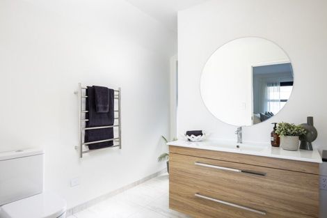 Photo of property in 10 Pa Tuna Lane, Hurdon, New Plymouth, 4310