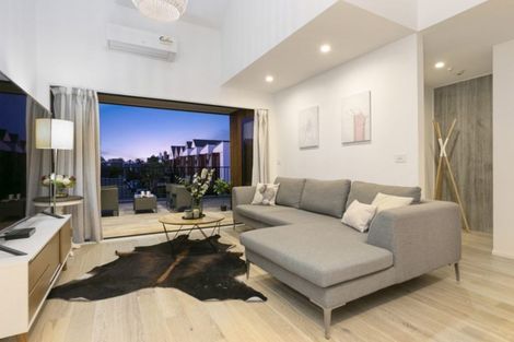 Photo of property in 80 Hobsonville Point Road, Hobsonville, Auckland, 0616