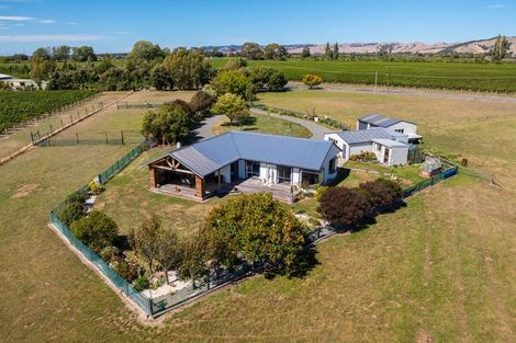 Photo of property in 445 Dillons Point Road, Dillons Point, Blenheim, 7273