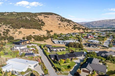 Photo of property in 14 Islington Place, Wanaka, 9305