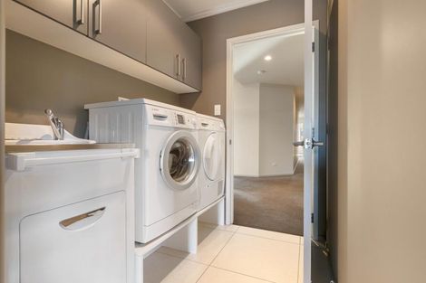 Photo of property in 16 Forest Heights, Wanaka, 9305