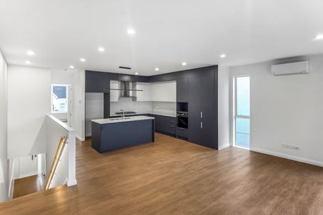 Photo of property in 10 Yellow Pear Lane, Karaka, 2578