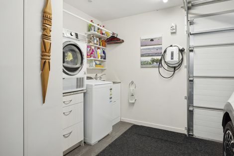 Photo of property in 17 Awa Toru Drive, Fairfield, Dunedin, 9018