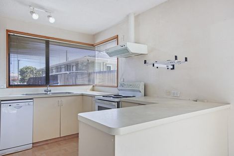 Photo of property in 24 Woodbury Street, Avonhead, Christchurch, 8042