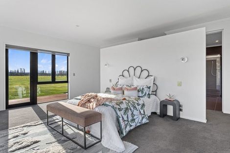 Photo of property in 585 Coutts Island Road, Coutts Island, Christchurch, 7670