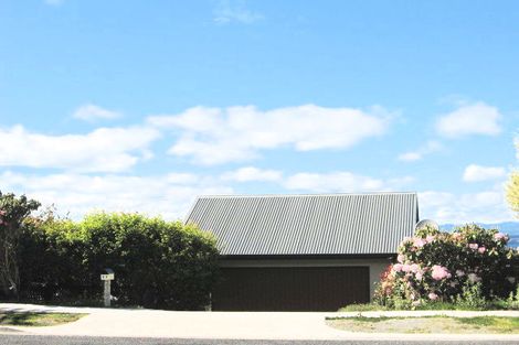 Photo of property in 77 Wakeman Road, Acacia Bay, Taupo, 3330