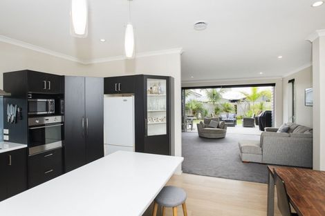 Photo of property in 8 Hamilton Drive, Wainui, Gisborne, 4010
