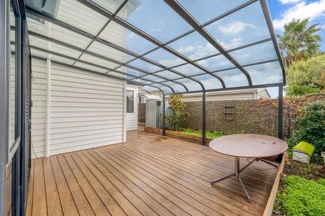 Photo of property in 74a Walworth Avenue, Pakuranga Heights, Auckland, 2010
