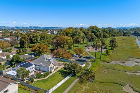Photo of property in 2 Carnarvon Street, Gisborne, 4010