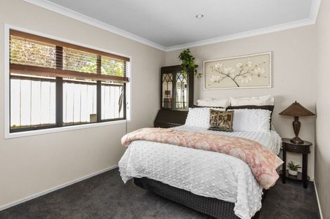 Photo of property in 2/11 Te Aute Road, Havelock North, 4130