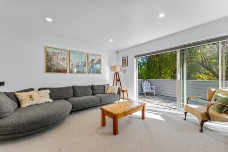Photo of property in 127 Browns Bay Road, Browns Bay, Auckland, 0630