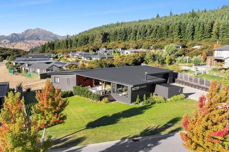 Photo of property in 7 Diamond Lane, Wanaka, 9305