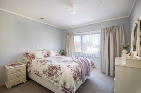 Photo of property in 1 Mangorei Road, Merrilands, New Plymouth, 4312