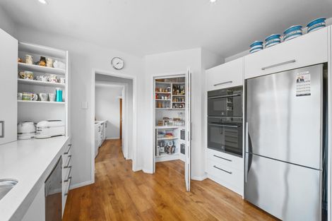 Photo of property in 10 Alf Walker Place, Papakura, 2110