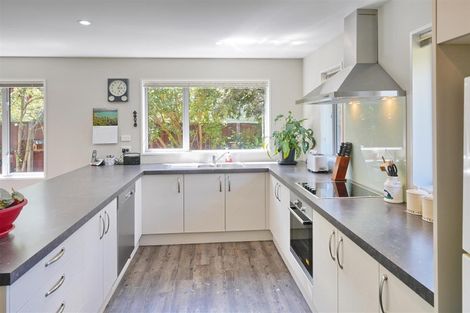 Photo of property in 8a Roscoe Street, Saint Martins, Christchurch, 8022