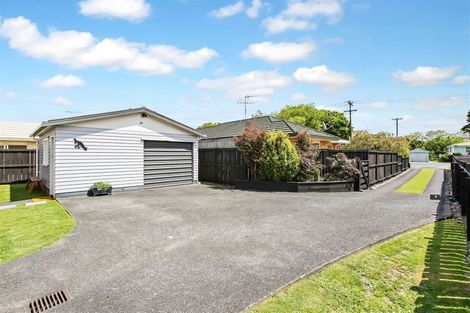 Photo of property in 22 Laurie Avenue, Papakura, 2110