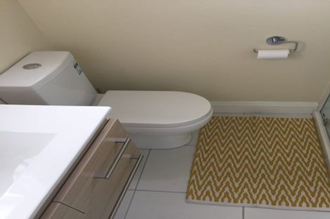 Photo of property in 19 Harbour View Road, Northland, Wellington, 6012